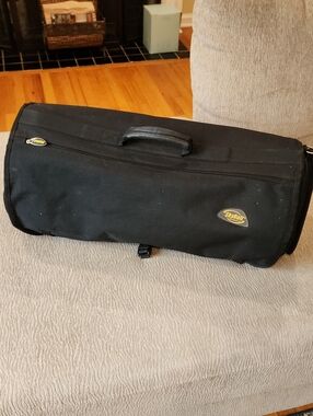 SkyRoll Black Men's Suit Carryon Bag with Top And Side Handle